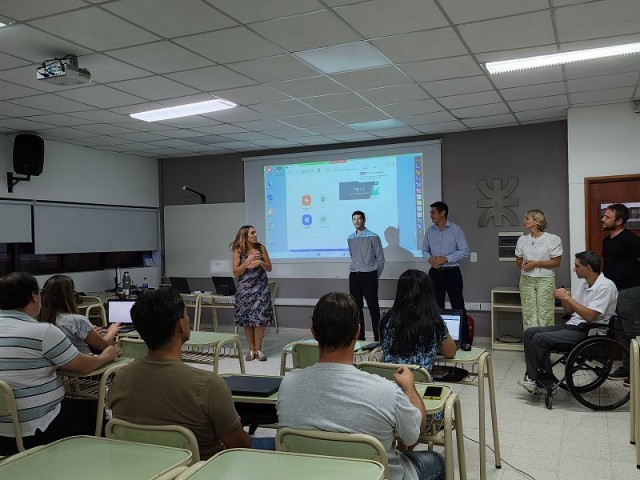 Capacitaci&oacute;n Did&aacute;ctica y Pedag&oacute;gica destinada a Auxiliares Docentes